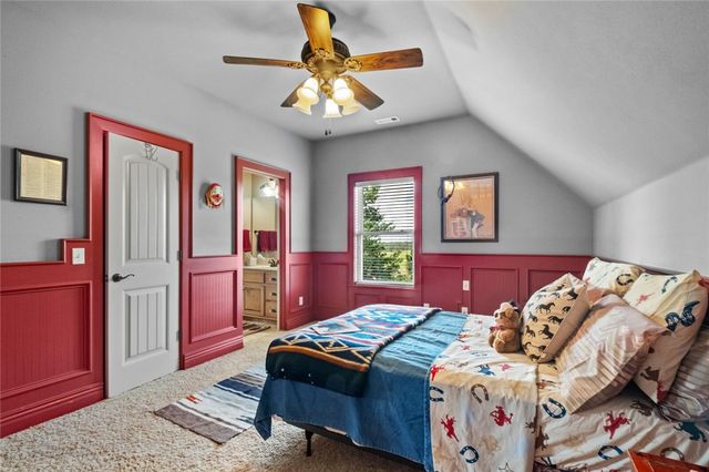 12713 Pleasant Valley Road, Gentry, AR 72734