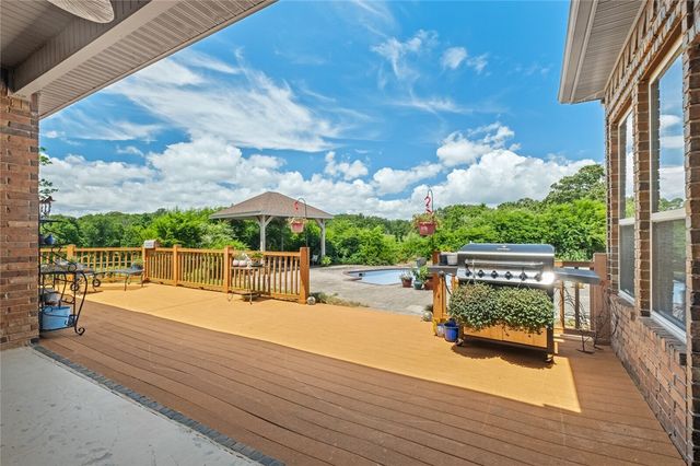 12713 Pleasant Valley Road, Gentry, AR 72734