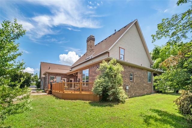 12713 Pleasant Valley Road, Gentry, AR 72734