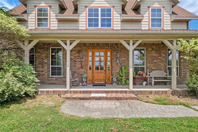 12713 Pleasant Valley Road, Gentry, AR 72734