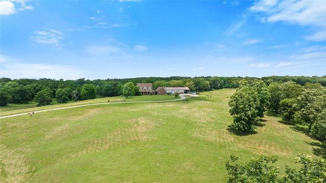 12713 Pleasant Valley Road, Gentry, AR 72734