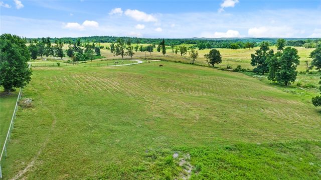 12713 Pleasant Valley Road, Gentry, AR 72734