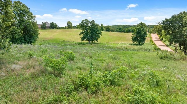 12713 Pleasant Valley Road, Gentry, AR 72734