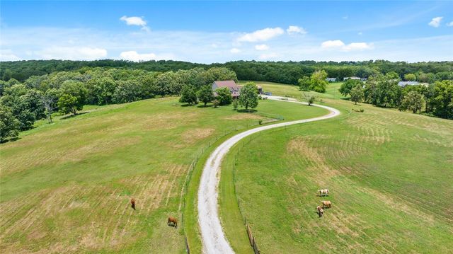 12713 Pleasant Valley Road, Gentry, AR 72734