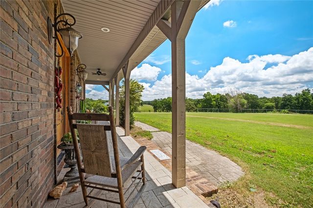 12713 Pleasant Valley Road, Gentry, AR 72734