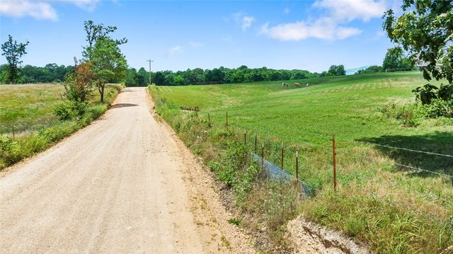 12713 Pleasant Valley Road, Gentry, AR 72734