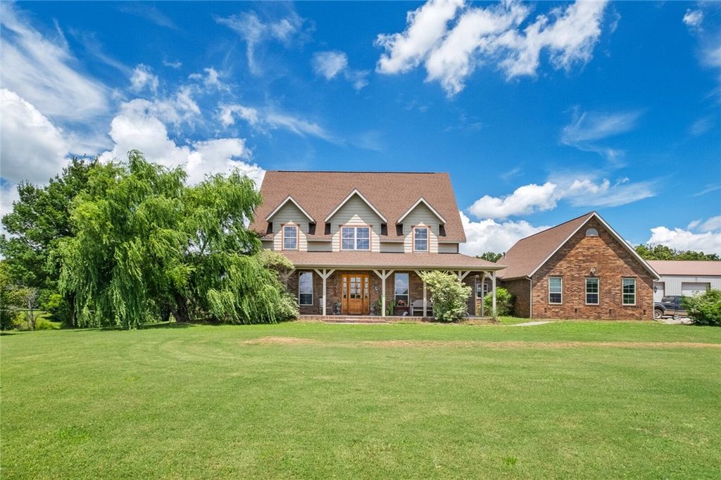 12713 Pleasant Valley Road, Gentry, AR 72734