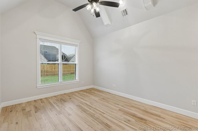 5820 E 127th Street S, Tulsa, OK 74008