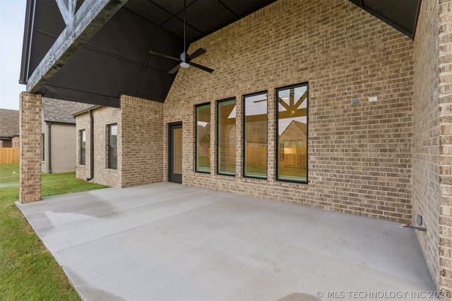 5820 E 127th Street S, Tulsa, OK 74008