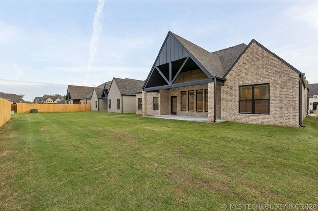 5820 E 127th Street S, Tulsa, OK 74008