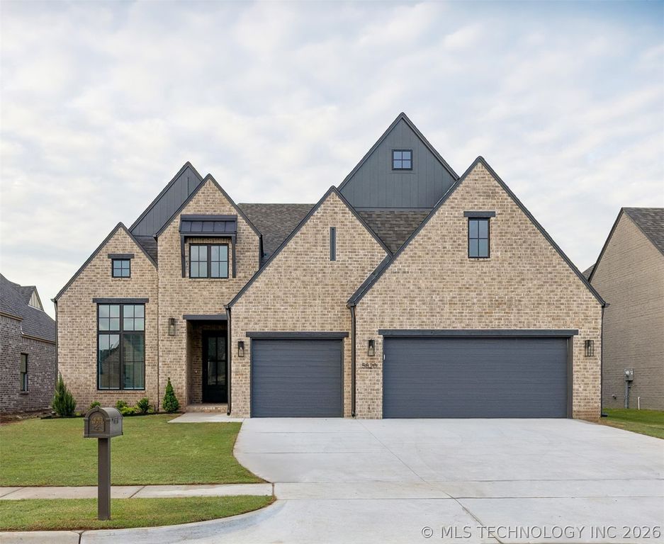 5820 E 127th Street S, Tulsa, OK 74008