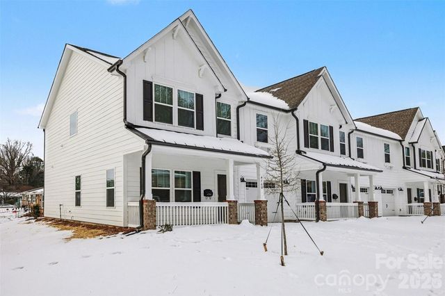 4768 Americana Avenue, Charlotte, NC 28215