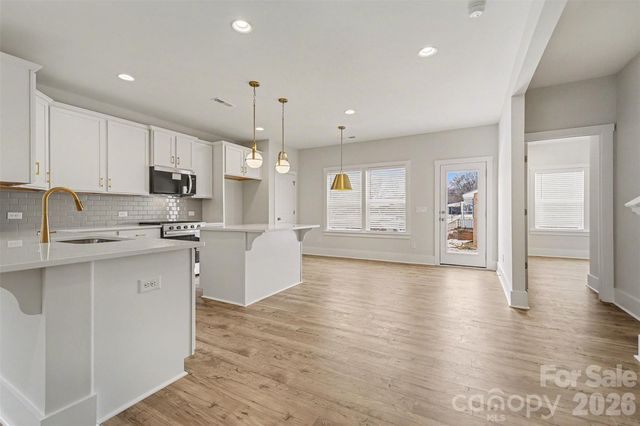 4768 Americana Avenue, Charlotte, NC 28215