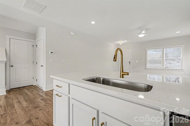 4768 Americana Avenue, Charlotte, NC 28215