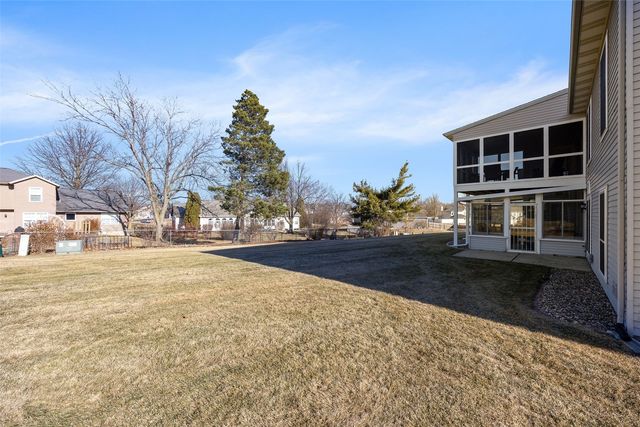 3490 Willowridge Road C, Marion, IA 52302