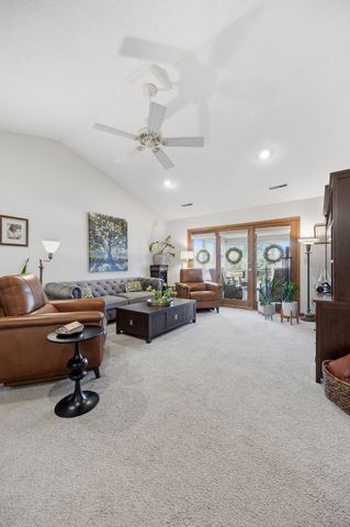 3490 Willowridge Road C, Marion, IA 52302