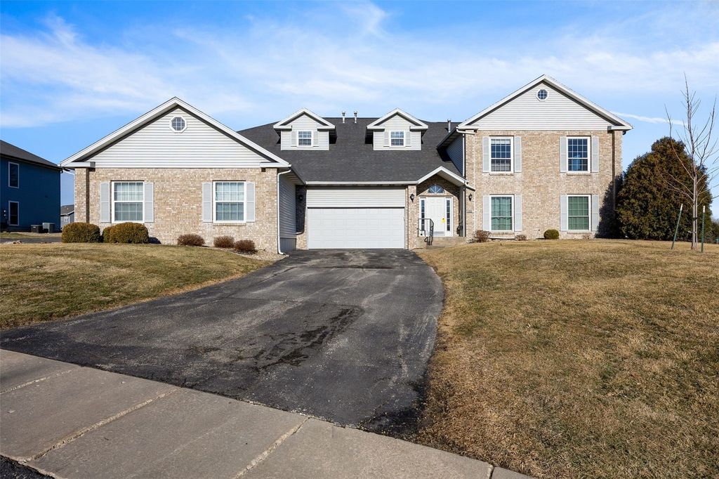 3490 Willowridge Road C, Marion, IA 52302