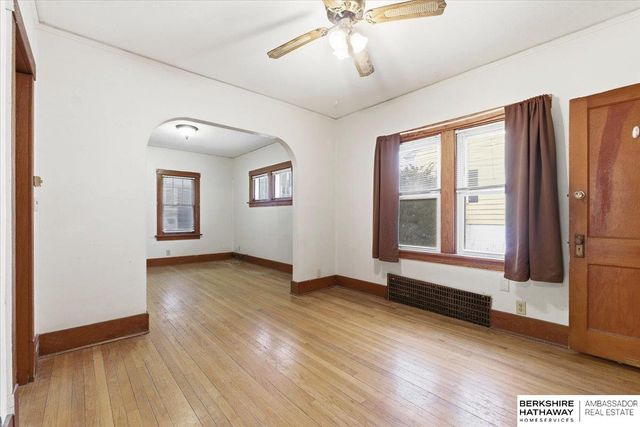 2510 S 30th Street, Omaha, NE 68105