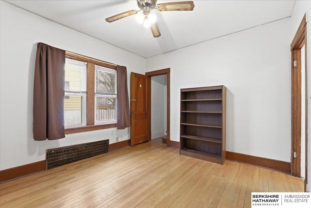 2510 S 30th Street, Omaha, NE 68105