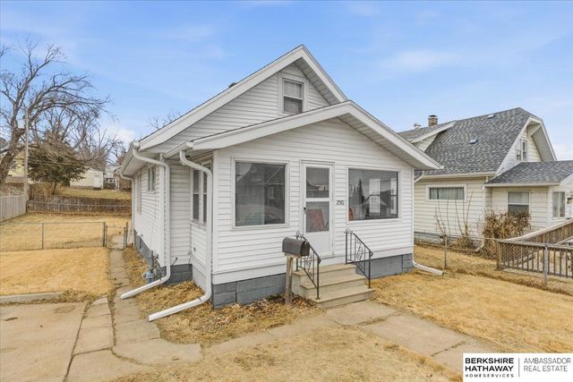 2510 S 30th Street, Omaha, NE 68105