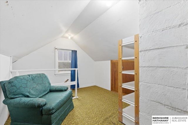 2510 S 30th Street, Omaha, NE 68105