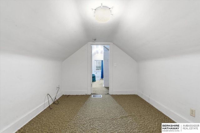 2510 S 30th Street, Omaha, NE 68105