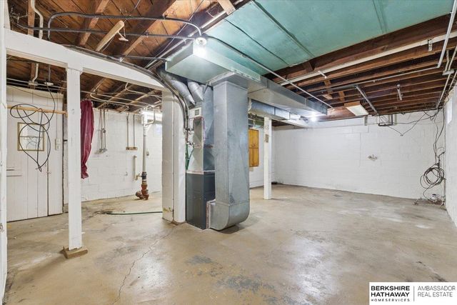 2510 S 30th Street, Omaha, NE 68105