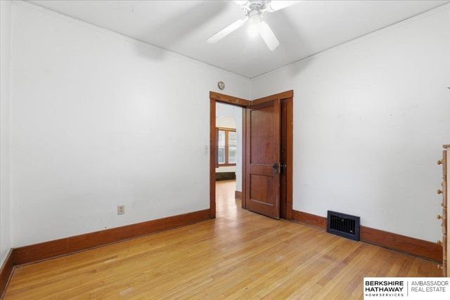 2510 S 30th Street, Omaha, NE 68105