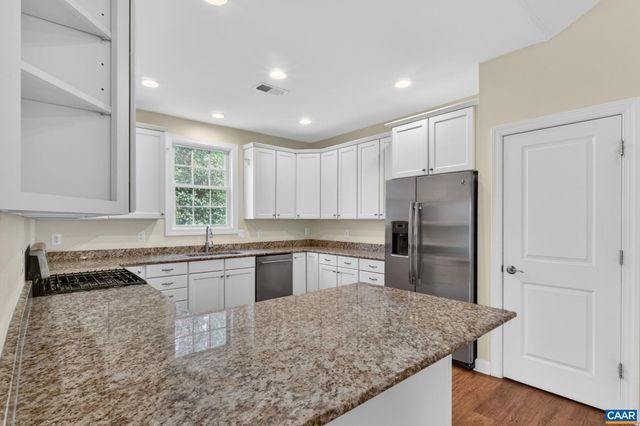 34 VIRGINIA AVE, Palmyra, VA 22963