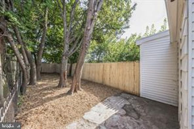 1217 CHESTNUT ST, Wilmington, DE 19805