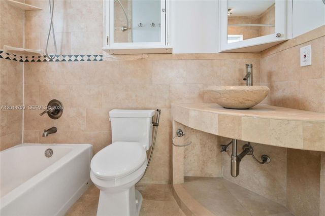 3235 Day Ave 1, Coconut Grove, FL 33133