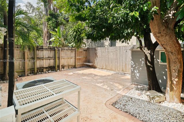 3235 Day Ave 1, Coconut Grove, FL 33133