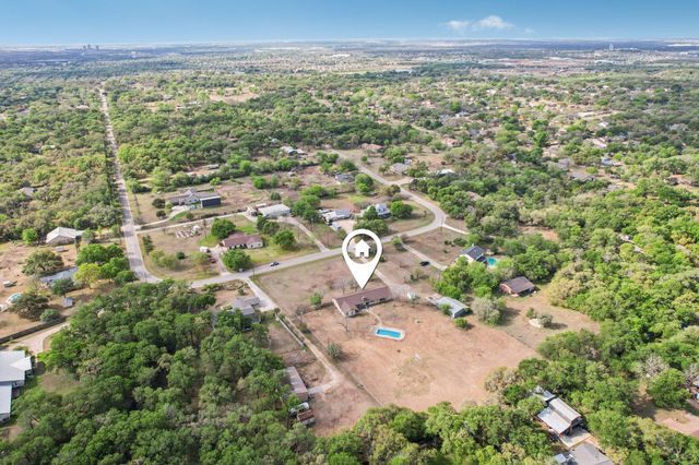 504 Buckaroo TRL, Buda, TX 78610