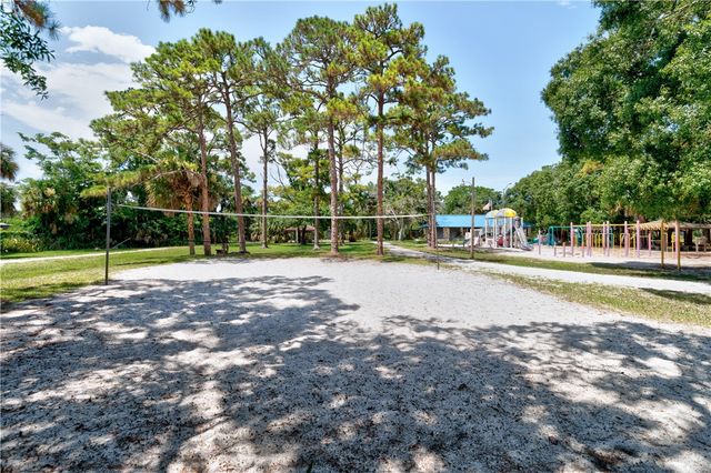 1505 25th Avenue, Vero Beach, FL 32960