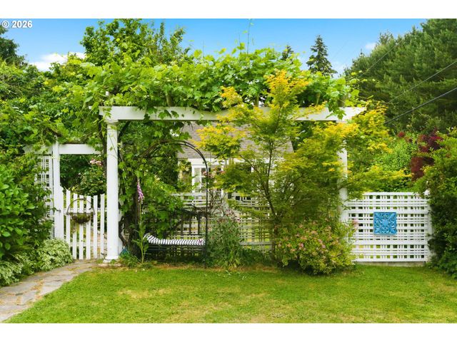 32663 Se PROCTOR St, Gresham, OR 97080