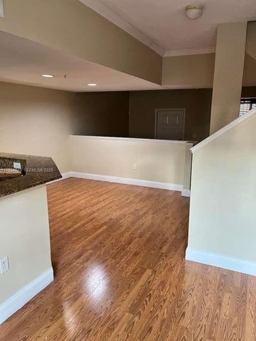 2891 NE 185th St 1006, Aventura, FL 33180