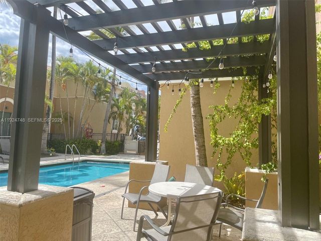 2891 NE 185th St 1006, Aventura, FL 33180