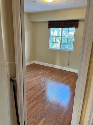 2891 NE 185th St 1006, Aventura, FL 33180