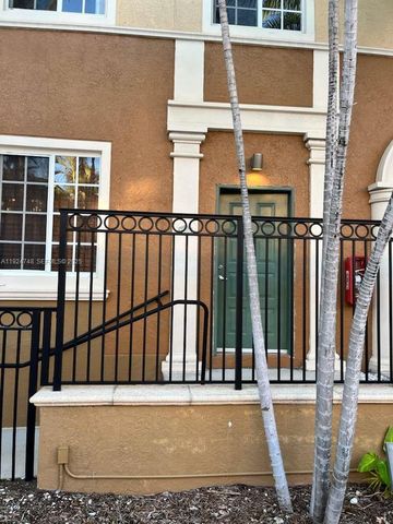 2891 NE 185th St 1006, Aventura, FL 33180