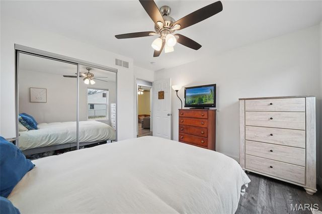 384 Peffer Lane, Fenton, MO 63026