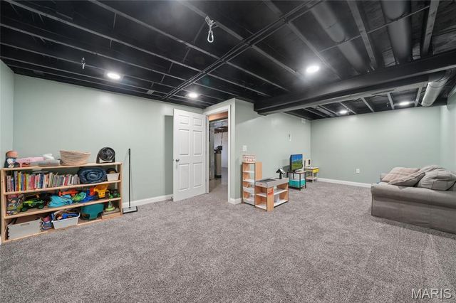 384 Peffer Lane, Fenton, MO 63026