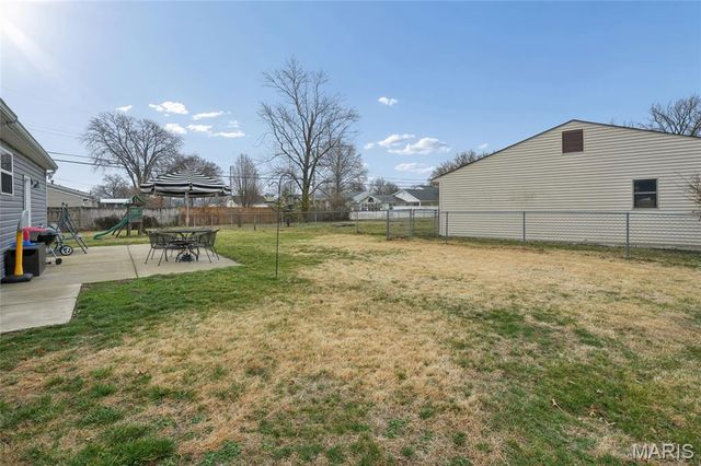 384 Peffer Lane, Fenton, MO 63026