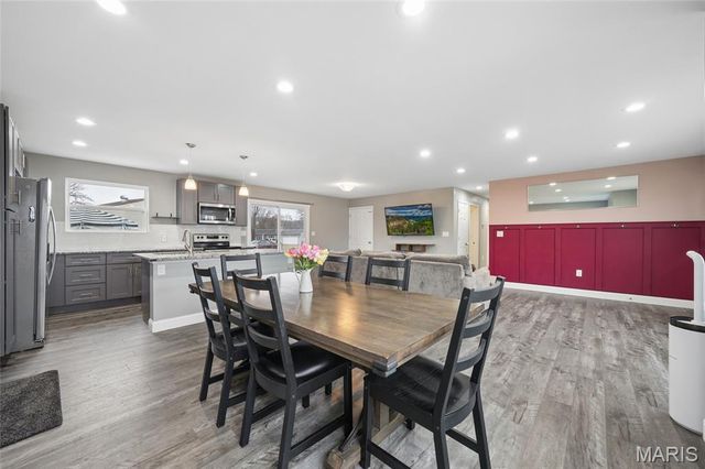 384 Peffer Lane, Fenton, MO 63026