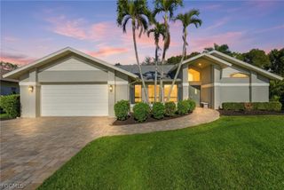 6651 Willow Lake CIR, Fort Myers, FL 33966