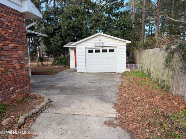 2205 Carey Road, Kinston, NC 28504