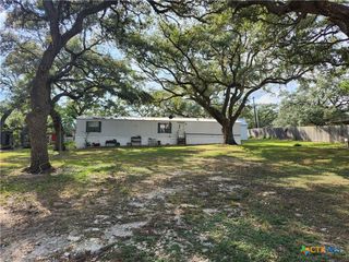 96 Reeves Ranch Road, Victoria, TX 77905