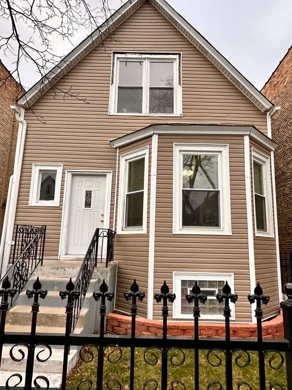 2429 N Springfield Avenue 1, Chicago, IL 60647