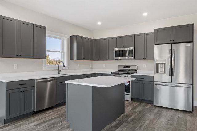 14 Melina's Way, Thornton, NH 03285