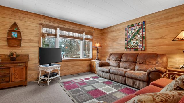 N1247 Deer Island Road, Stockholm, WI 54769