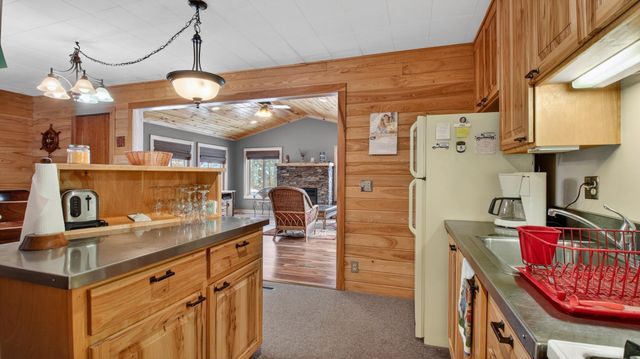 N1247 Deer Island Road, Stockholm, WI 54769